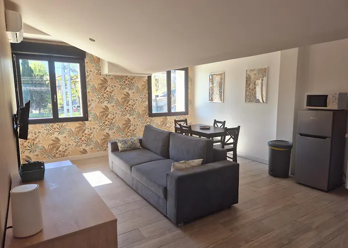 Spacieux T2, Residence Charles Trenet